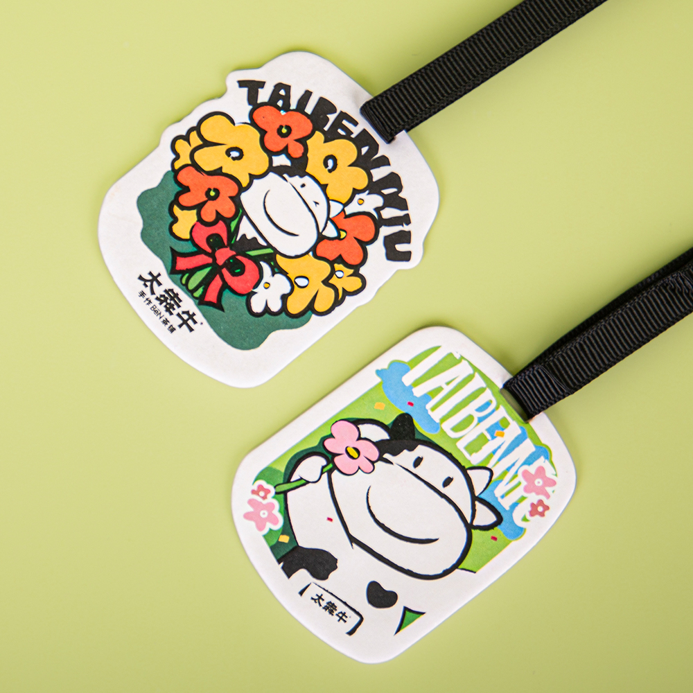 Factory direct customized incense card aroma card can be printed logo corporate giveaways cartoon car closet aromatherapy card