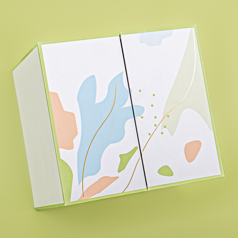 Fold-out box: Elegant packaging, encountering a beautiful life