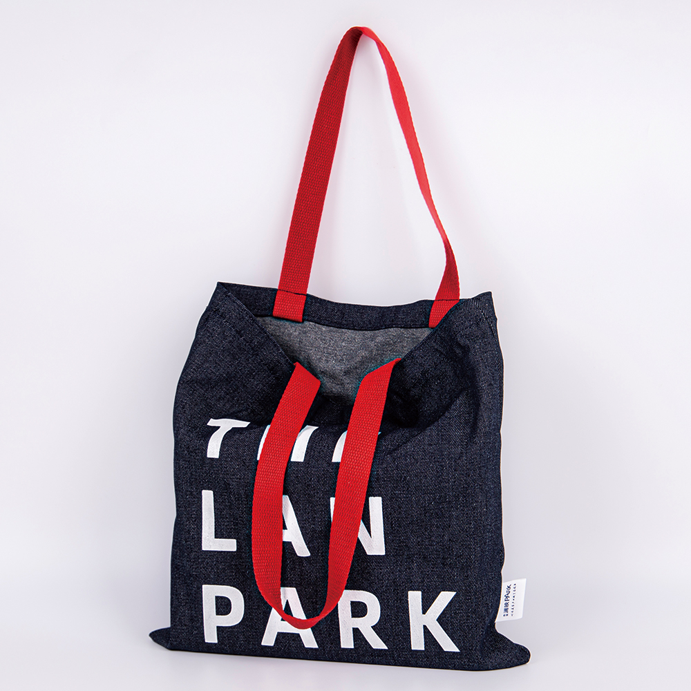 Denim and red cord: a street-style fusion of freedom